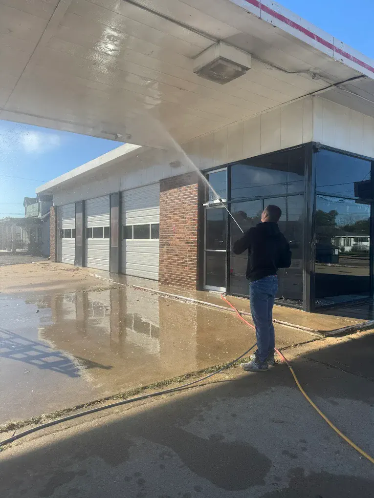 Commercial storefront wash — Lafayette
